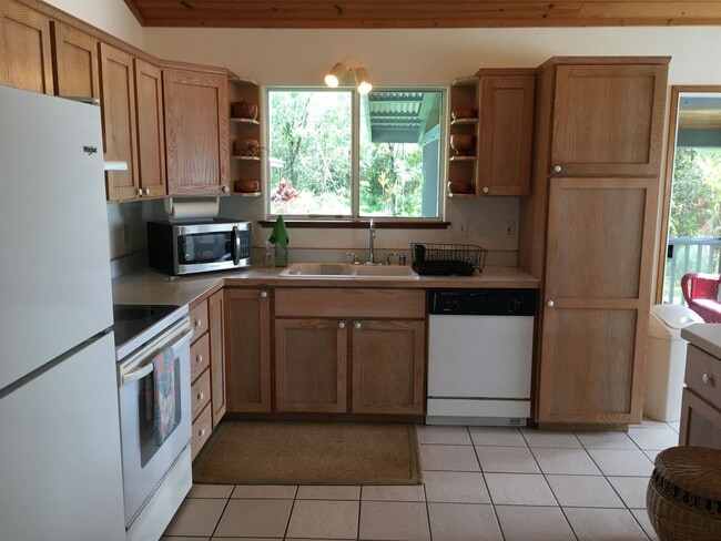 Building Photo - Partially Furnished Home in HPP