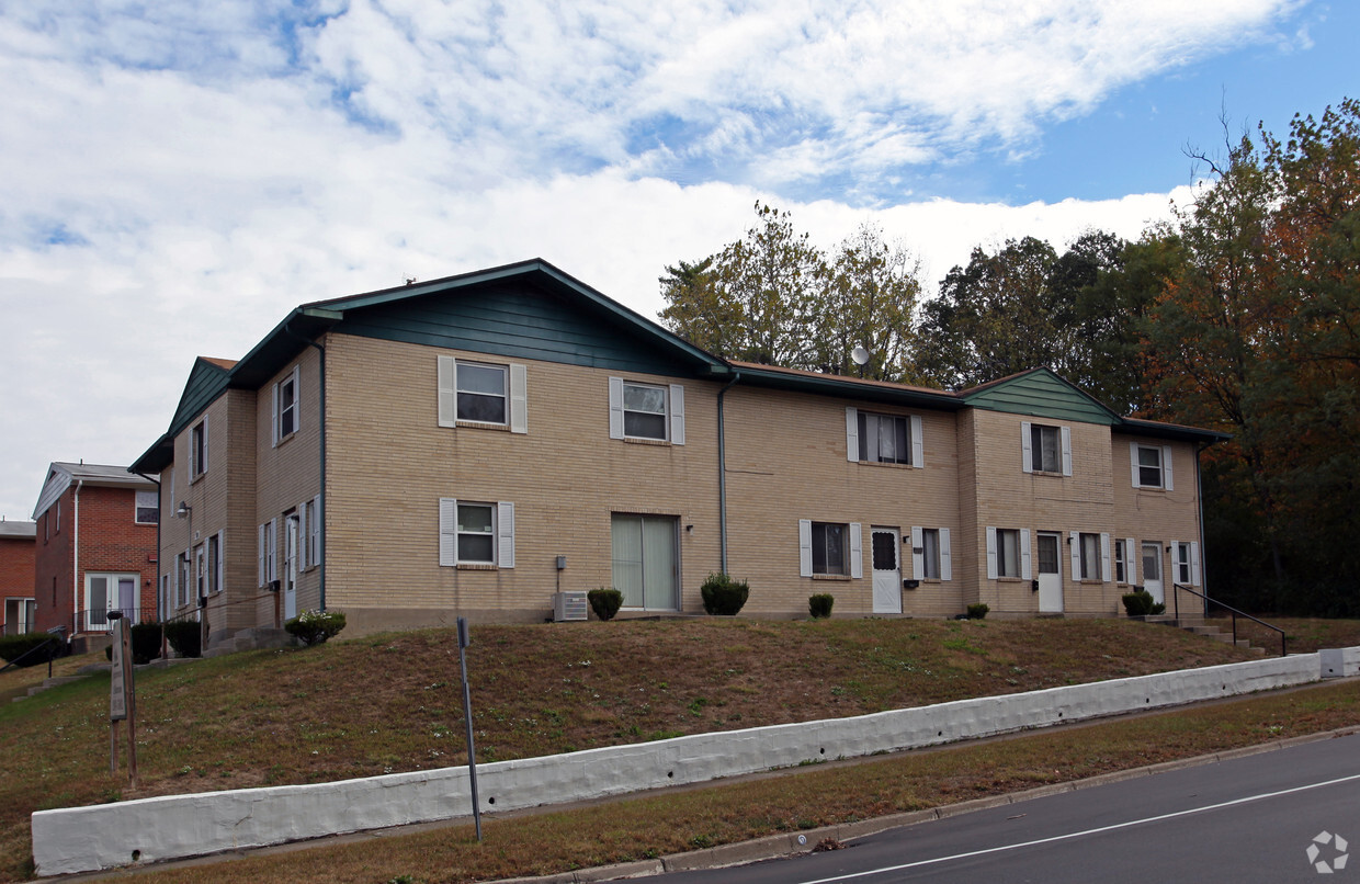 Building Photo - Garden Apartments