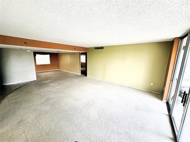 Foto del edificio - 3940 Inverrary Blvd