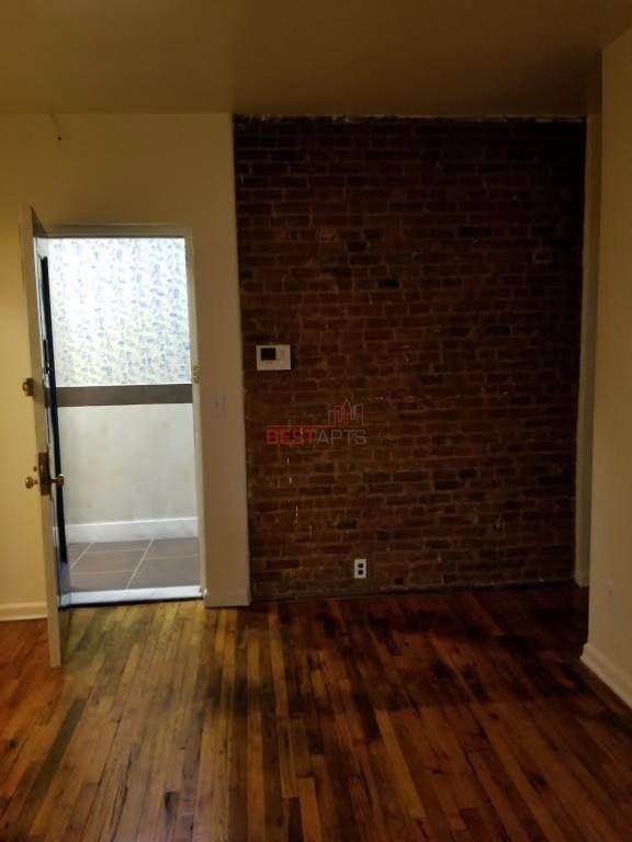 Primary Photo - 220 E 29th St