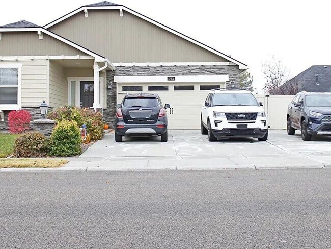 Foto del edificio - 723 W Heather Woods Dr