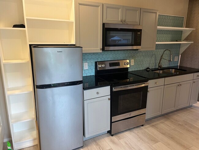 Foto del edificio - 2824 24th Ave N