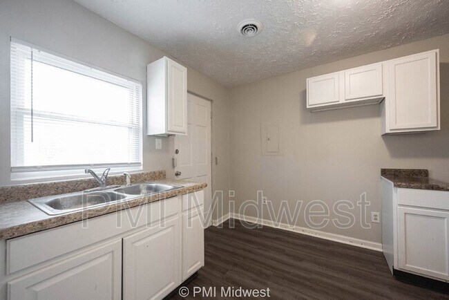 Foto del edificio - 524 W 23rd St