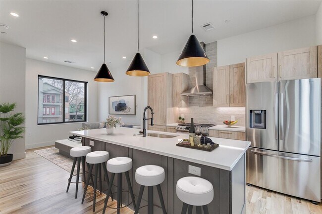 Foto del edificio - 5609 Live Oak St