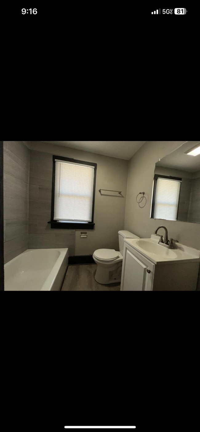 Foto del edificio - 605 Linwood Ave