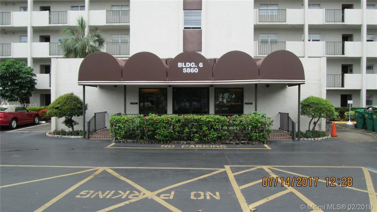 Primary Photo - 5860 NW 44th St