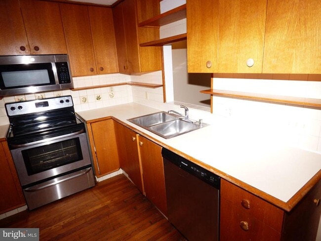 Building Photo - 10308 Watkins Mill Dr