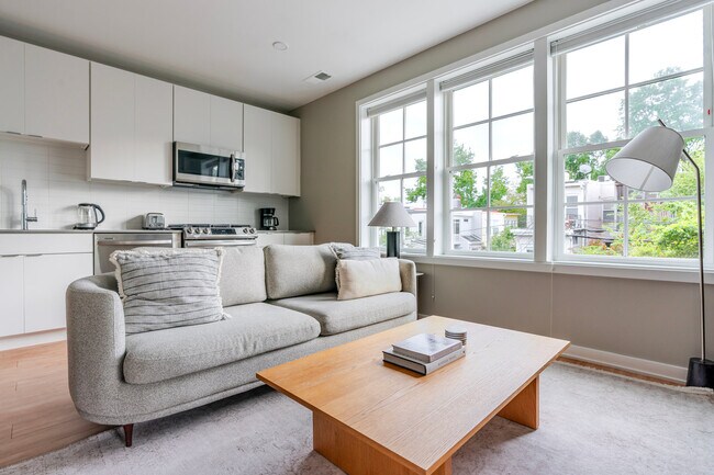 Building Photo - 2210 Wisconsin Ave NW