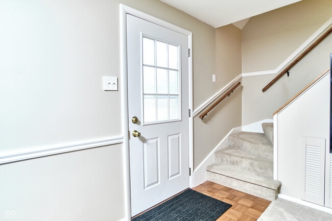 Foto del edificio - 7353 Grandview Dr