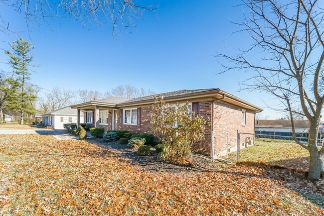 Building Photo - 6506 Missionary Ridge Dr