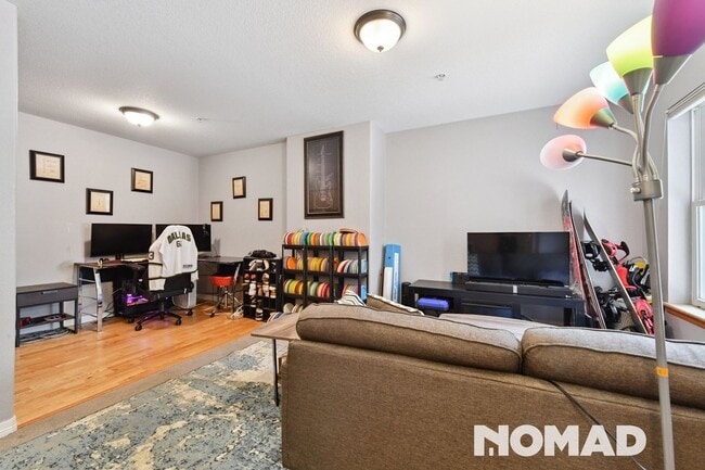 Building Photo - Charming 1BR Condo in Beautiful Boulder (N...