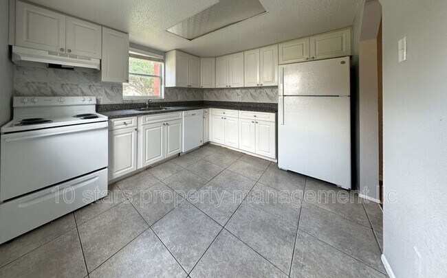 Foto del edificio - 4725 39th Ave N