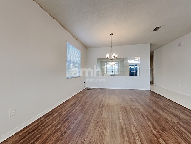 Building Photo - 623 Horseman Drive
