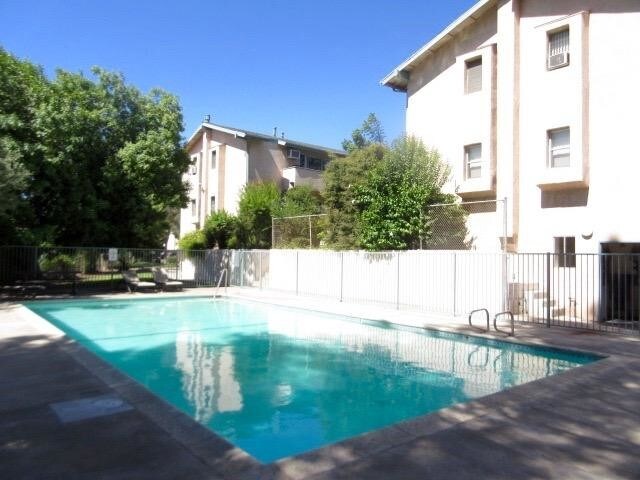 Foto principal - 2 bedroom in Sylmar CA 91342