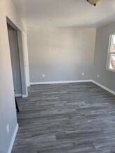 Building Photo - 4010 1/2 Rockwood St