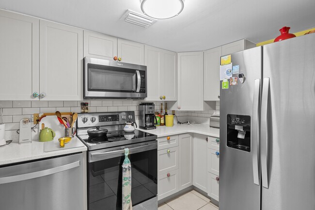 Foto del edificio - 2727 75th St W