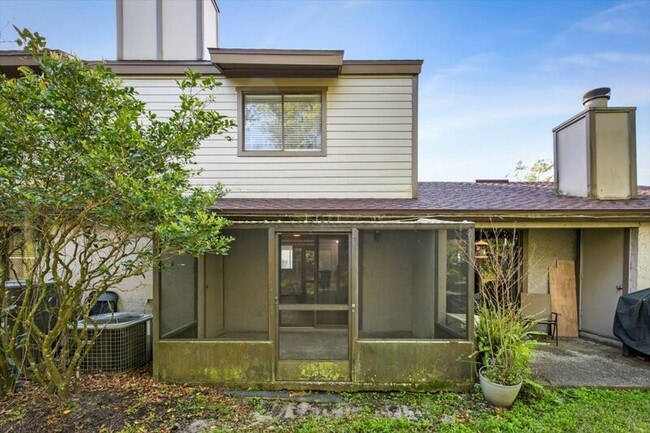 Foto del edificio - 8300 Plaza Gate Ln