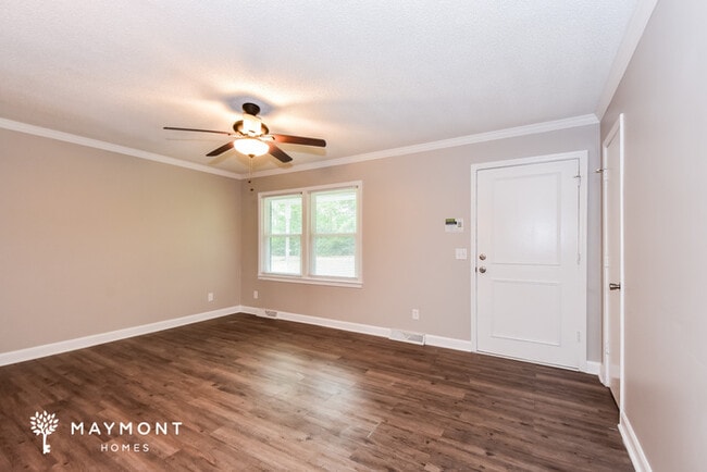 Building Photo - 533 Dawn Dr
