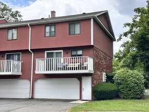 Building Photo - 74 Churchill Dr