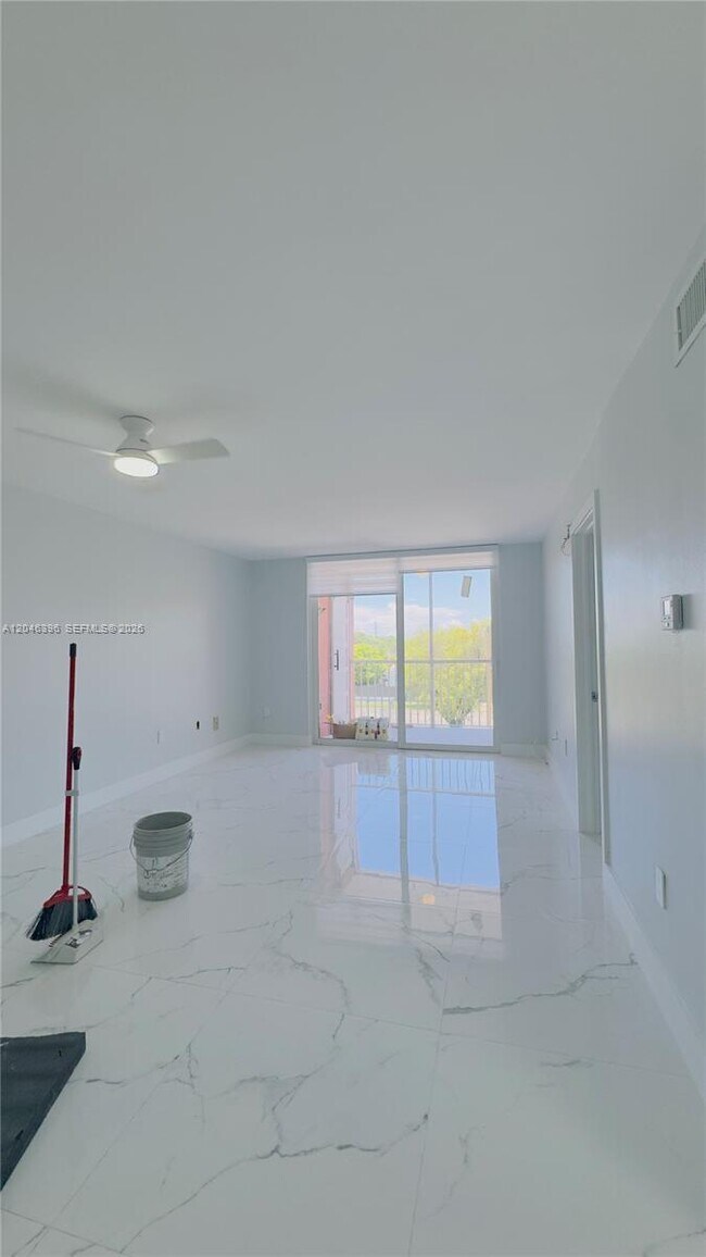 Foto del edificio - 19851 SW 114th Ave