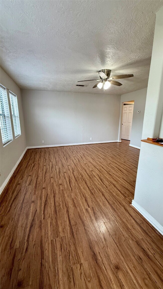 Foto del edificio - 13346 Louisville St