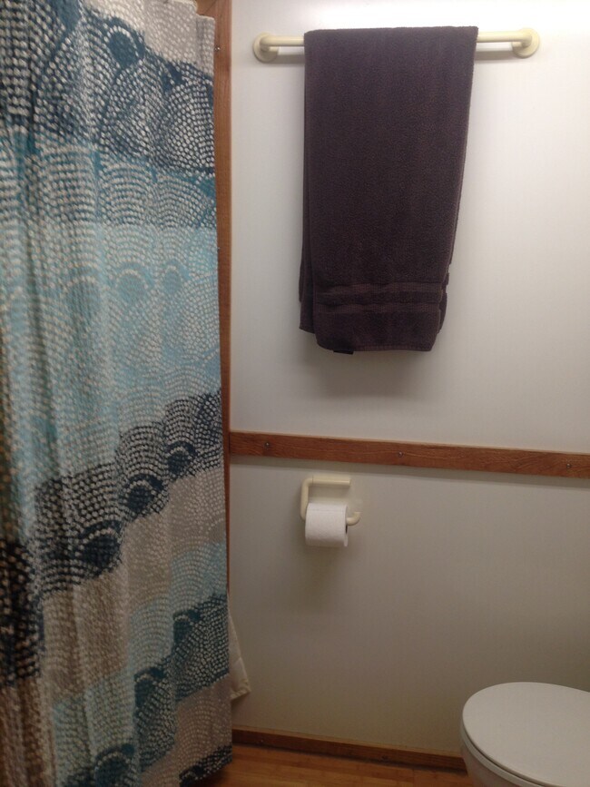 Foto del edificio - 213 E Vermilya Ave