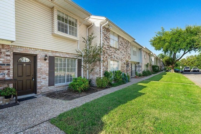 Foto del edificio - 1831 Sherwood Forest St