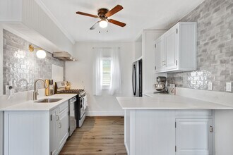 Building Photo - 34 Livingston St