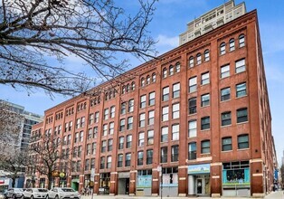 Building Photo - 225 W Huron St