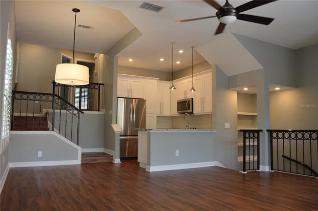 Building Photo - 779 Mainsail Dr
