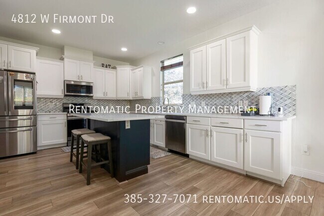 Building Photo - 4812 Firmont Dr