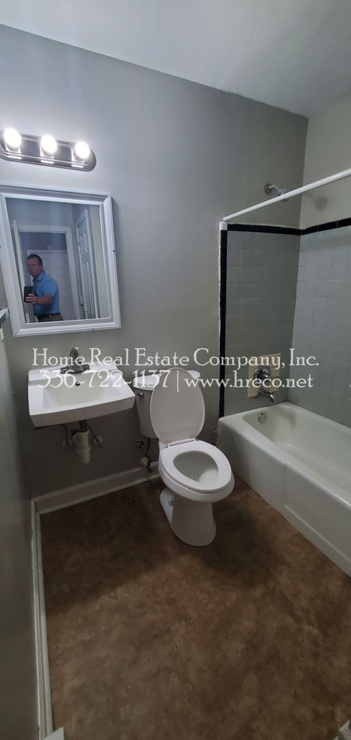 Foto del edificio - 2334 N Cherry St