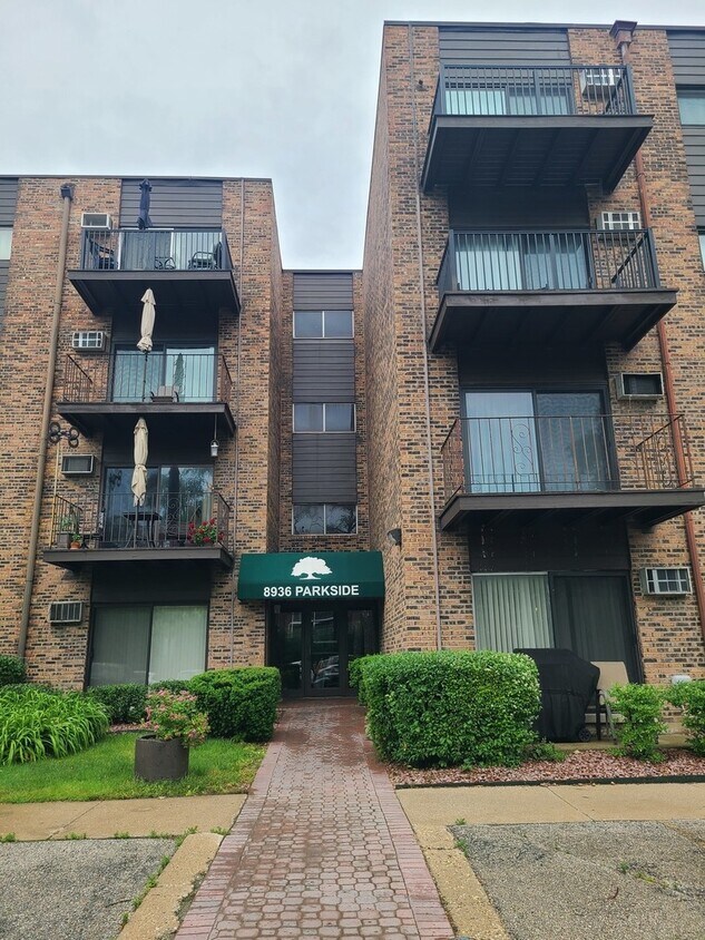 Foto principal - 8936 N Parkside Ave