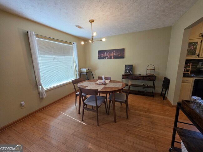 Foto del edificio - 520 Cornwallis Way