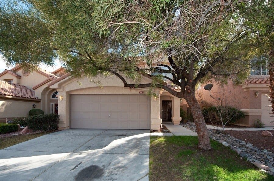 Foto principal - 8321 Olive Canyon Dr