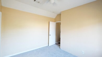 Building Photo - 1203 Beckwood Cir