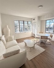 Building Photo - 1525 Euclid Ave