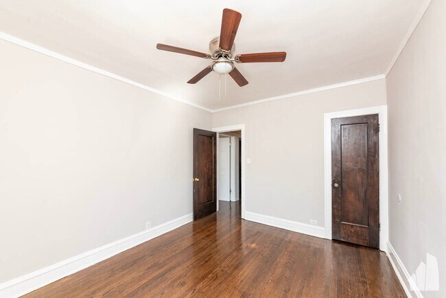 Foto del edificio - 5075 N Wolcott Ave