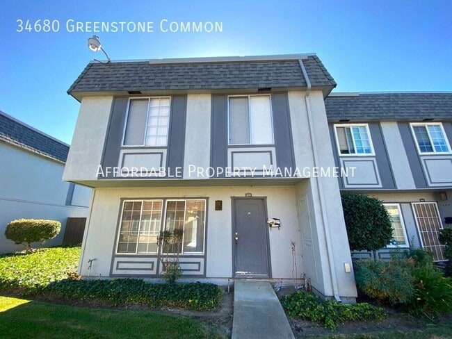 Foto del edificio - 34680 Greenstone Common