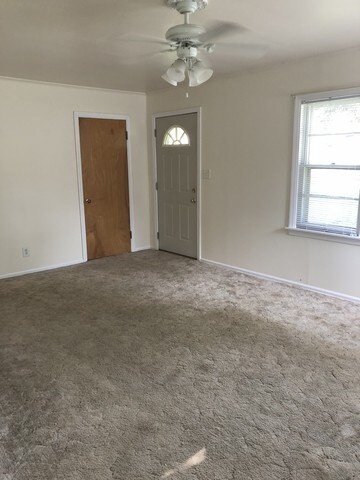Building Photo - 102 Timber Ln