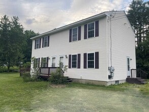 Building Photo - 9 Crate Ln