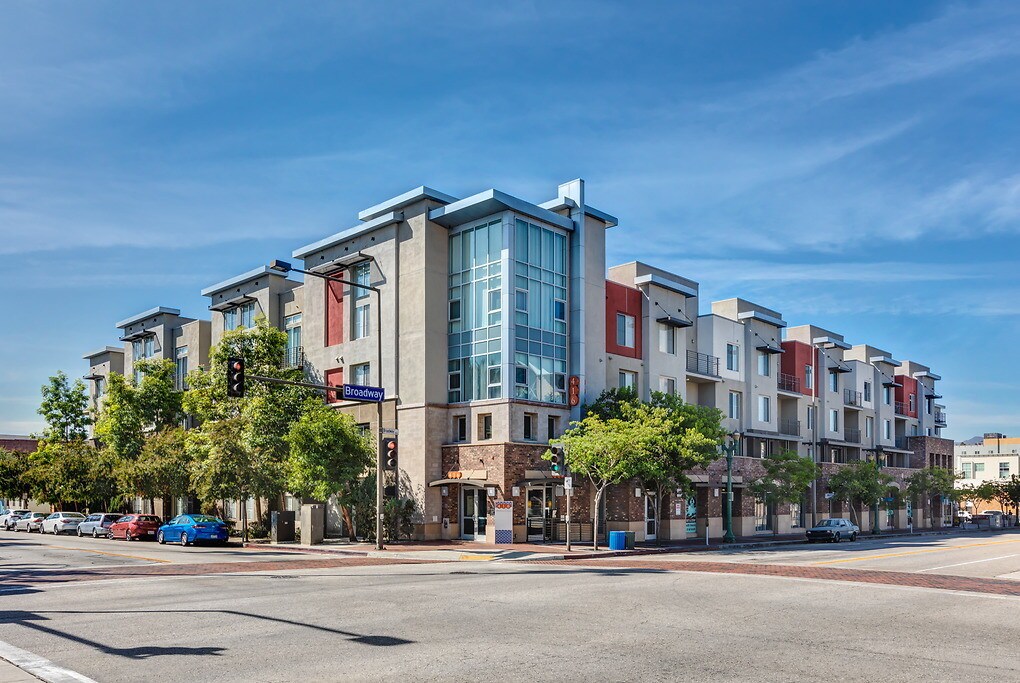 416 on Broadway Apartments Glendale, CA