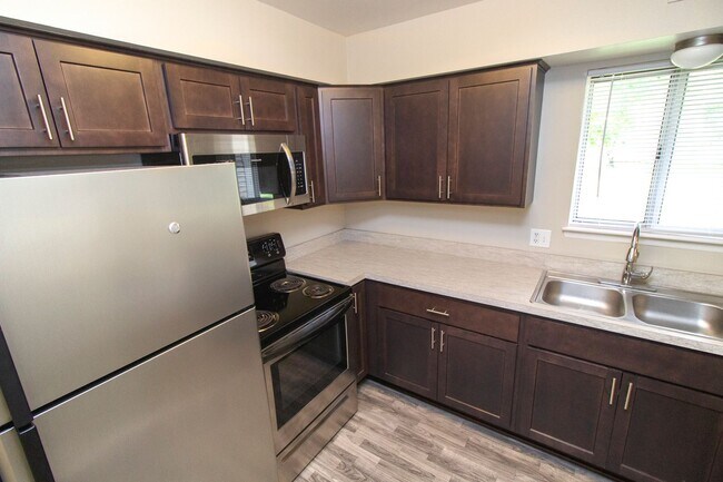 Interior Photo - Whispering Winds of Rochester Hills