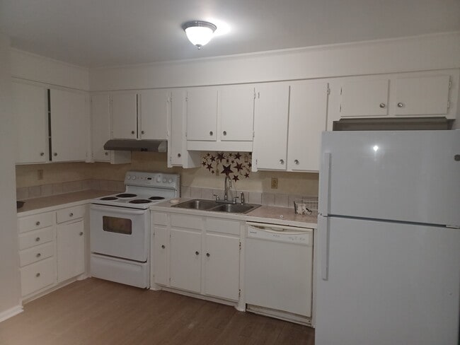 Building Photo - 1440 Storie St
