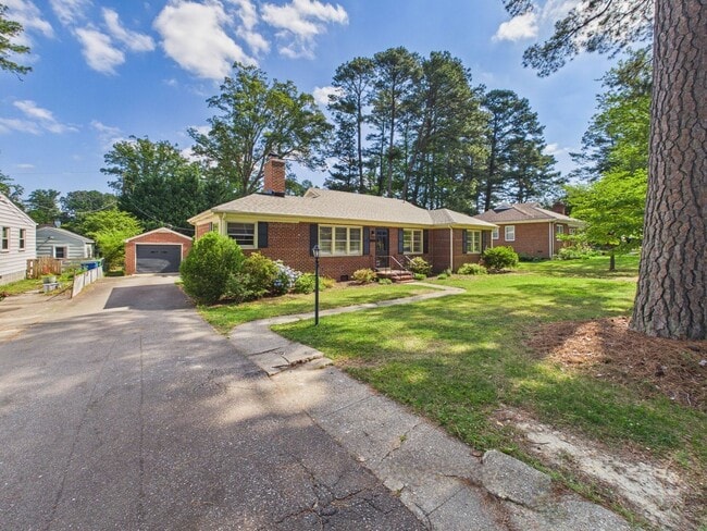 Building Photo - 8808 Michaux Ln