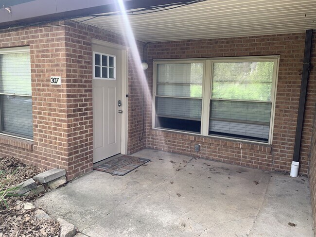 Foto del edificio - 307 London Acres Dr
