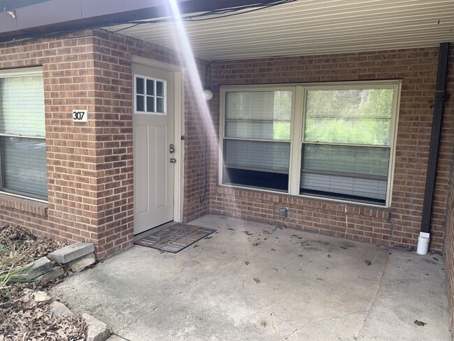 Building Photo - 307 London Acres Dr
