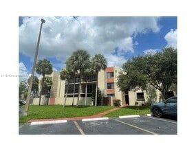 Building Photo - 10845 SW 112th Ave