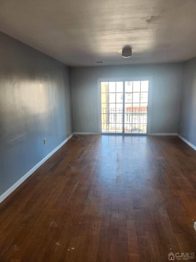 Building Photo - 376 Badger Ave