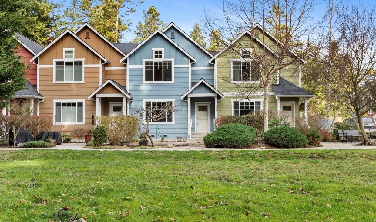 The townhouse for rent is the blue one - 210 NW 1st St
